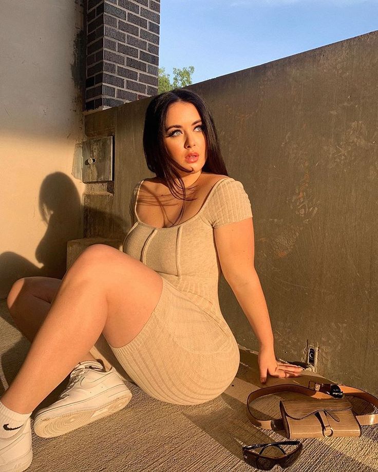 holly hernandez feet 4