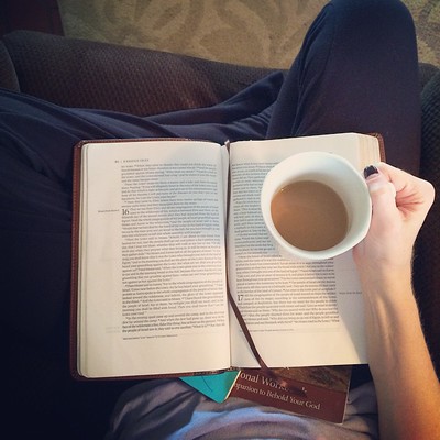 holly hoskison feet 5