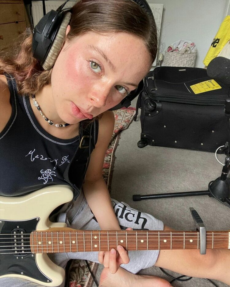 holly humberstone feet