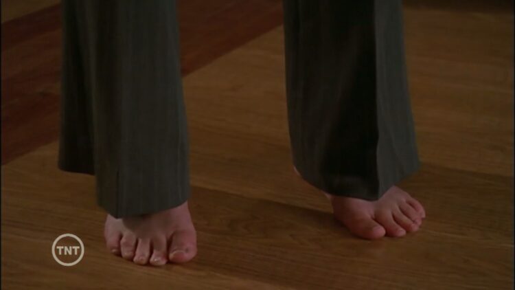 holly marie combs feet 6