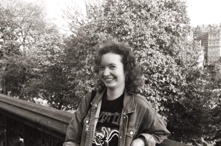 holly sargent feet 1