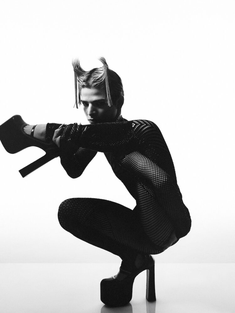 honey balenciaga feet 5