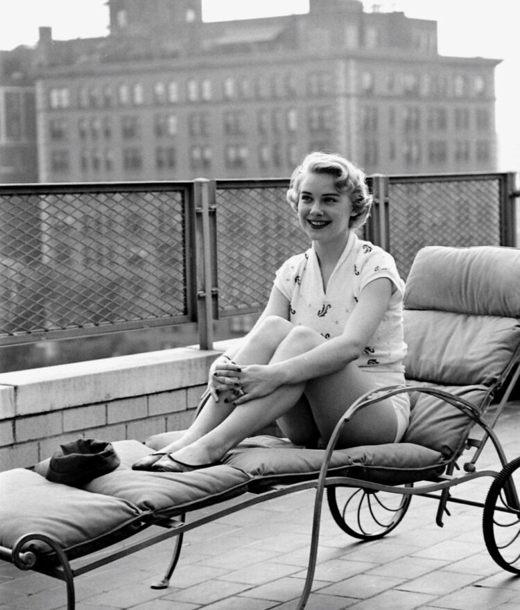 hope lange feet 6