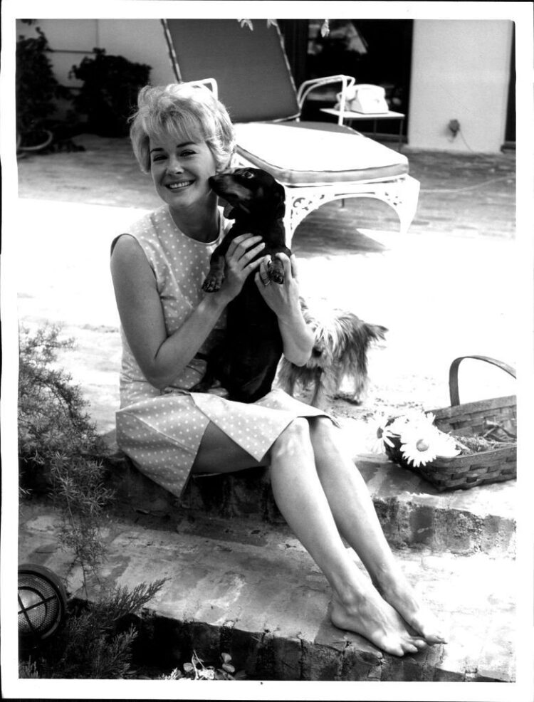 hope lange feet