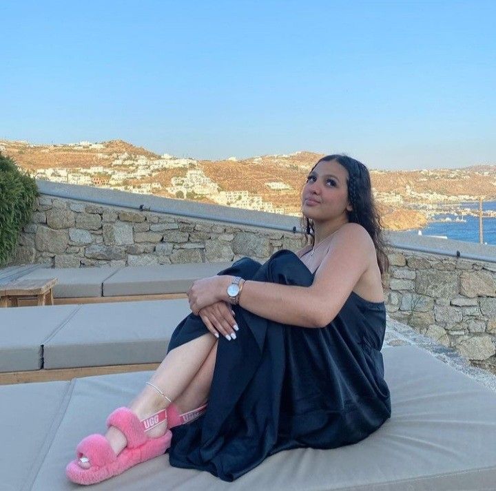 houria hocini feet 1