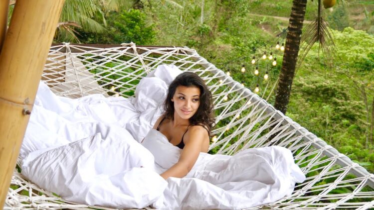 houria hocini feet 4