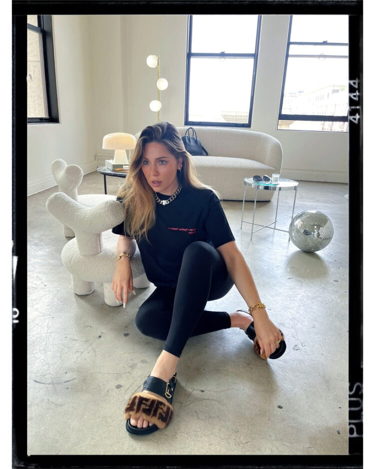 hrhcollection feet 4