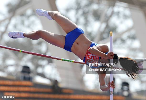 hua phuong ngan feet 5