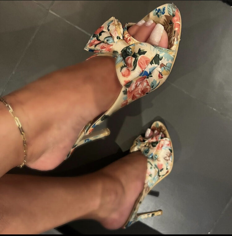 huda hamdan feet