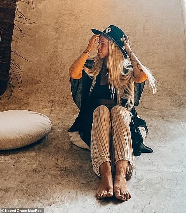 hunnibee asmr feet 1