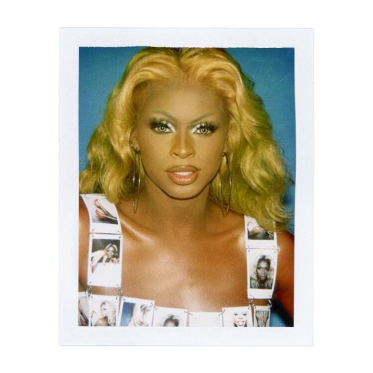 hunter symone feet 6