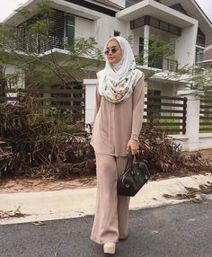 husna mustaffa feet 2