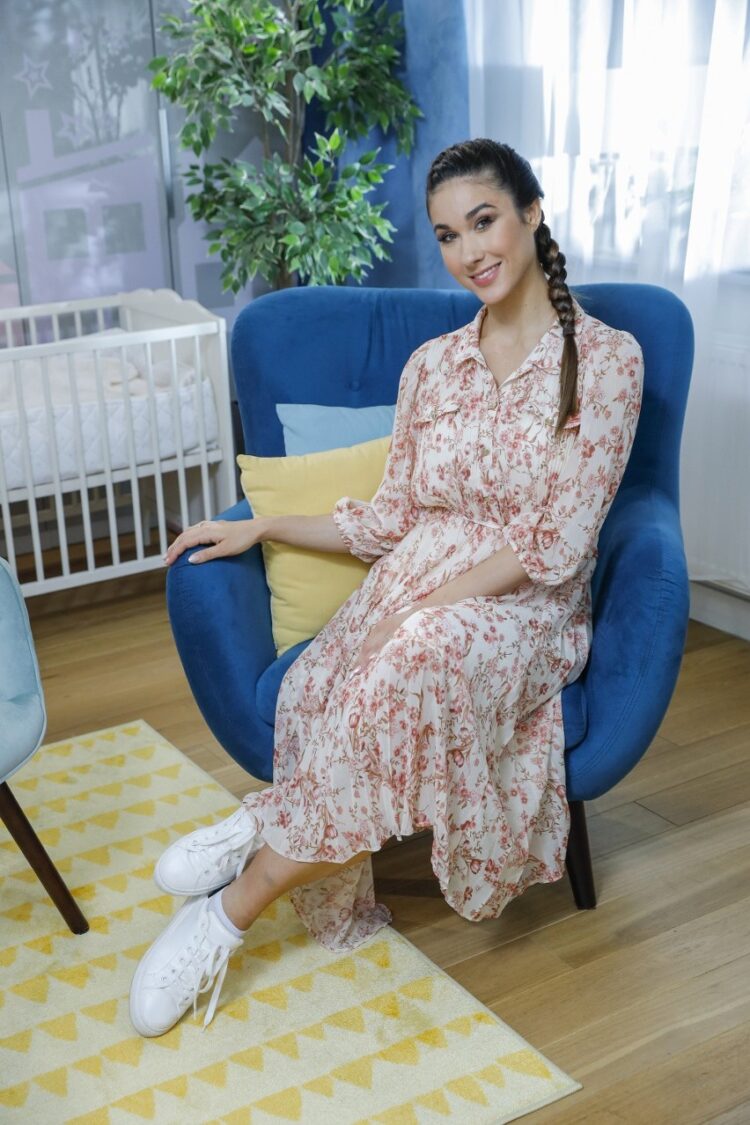 ida nowakowska herndon feet 1