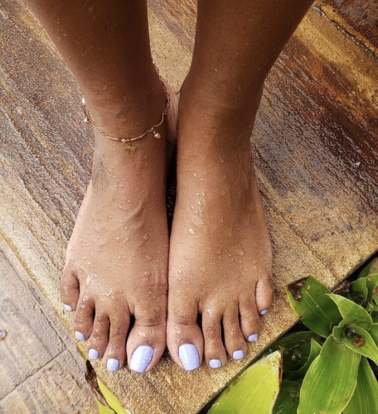idil ahmed feet