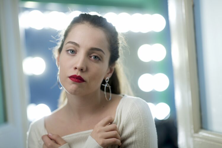 idil sivritepe feet 4