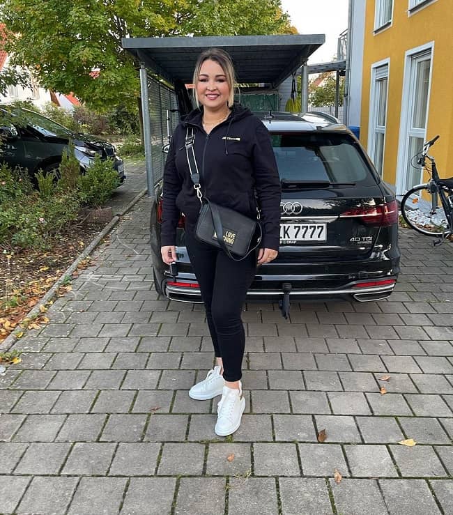 ikram bellanova feet 5