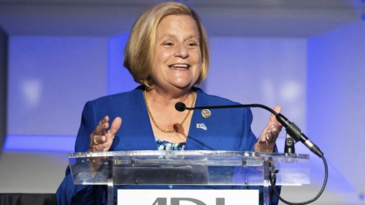 ileana ros lehtinen feet 2