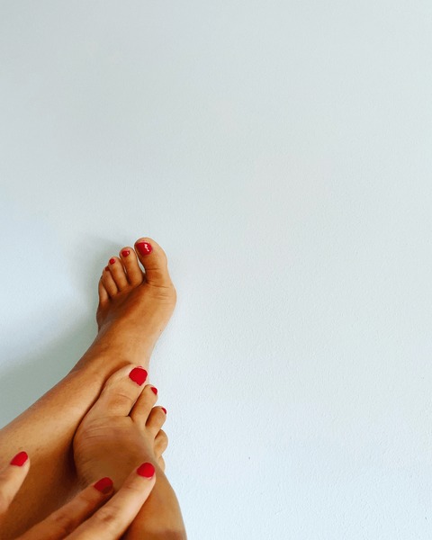 iliya ilaria feet 2
