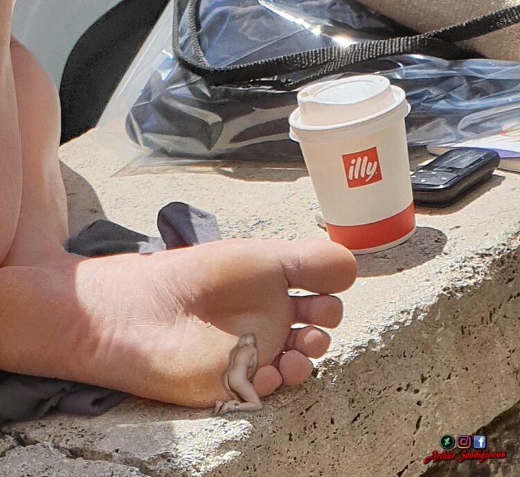 illy d. feet 3