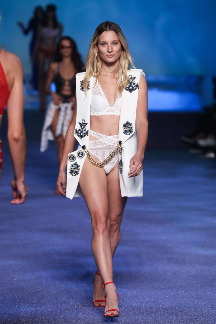 ilona smet feet 5 scaled