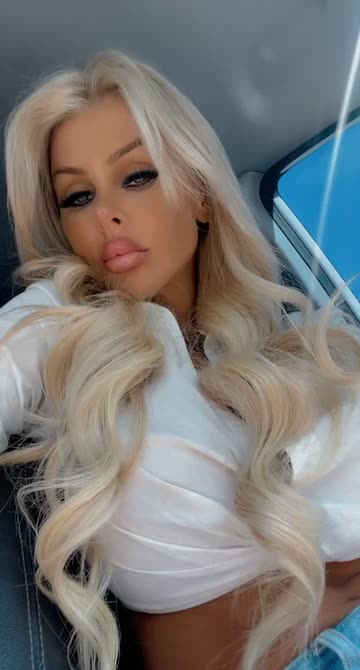 imogen lovell feet 2