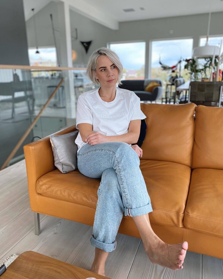 ina wroldsen feet