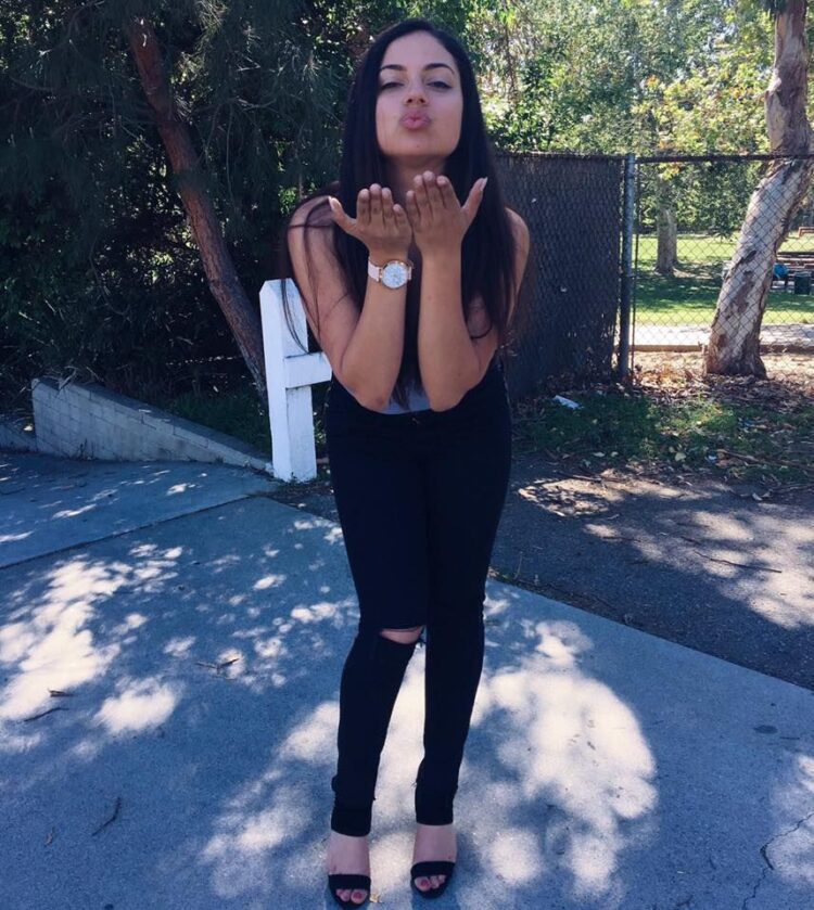 inanna sarkis feet 2