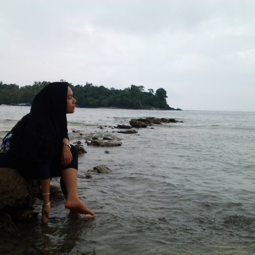 indah nevertari feet 2