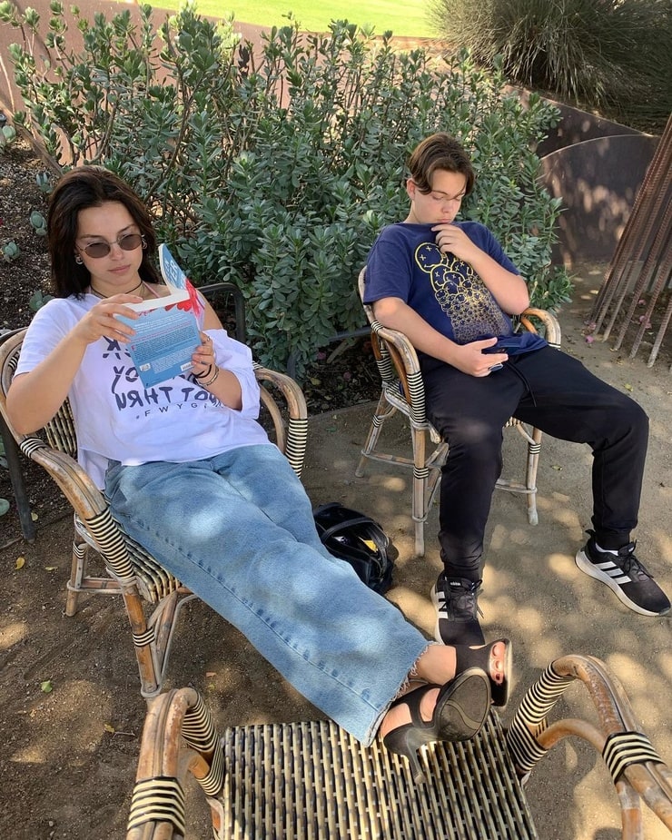 inde navarrette feet 5