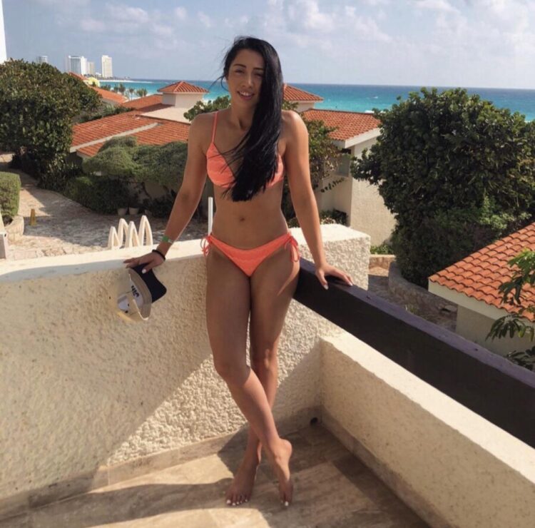 indi hartwell feet 3