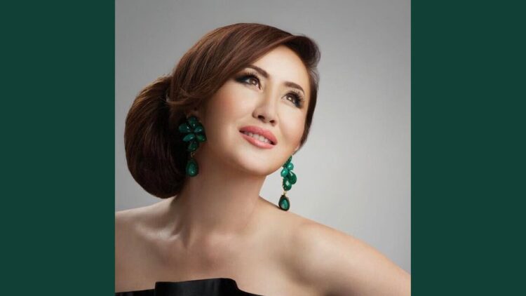 indira rasylkhan feet 6