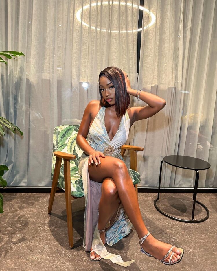 indiyah polack feet 4