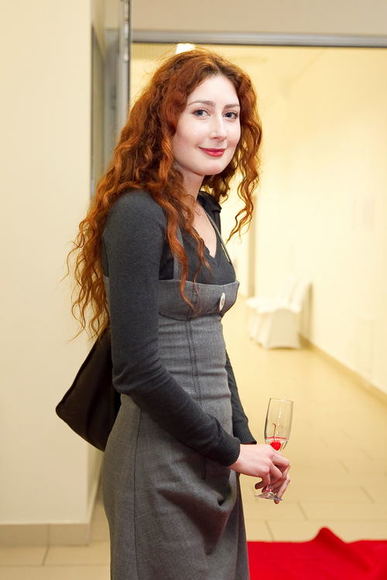 indre valantinaite feet 2