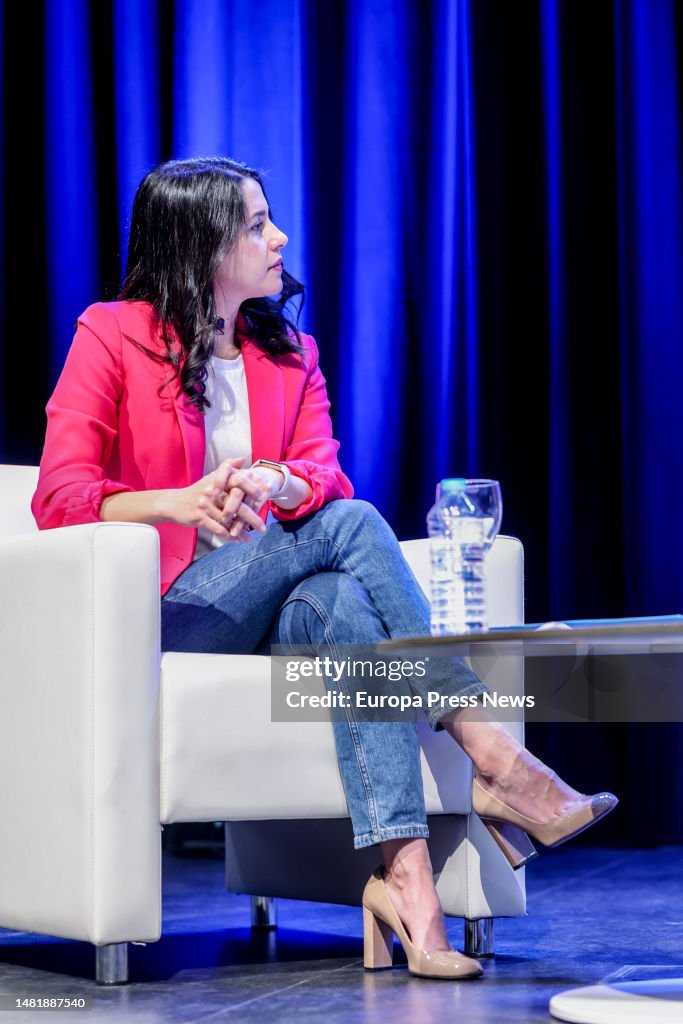 ines arrimadas feet 4