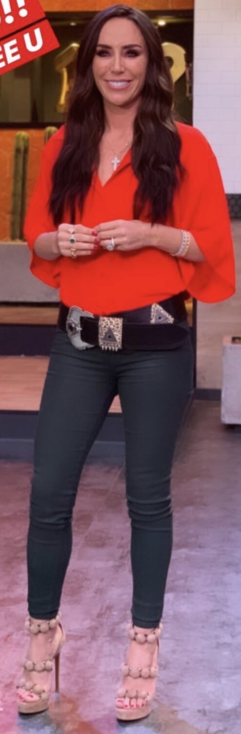 ines gomez mont feet 1