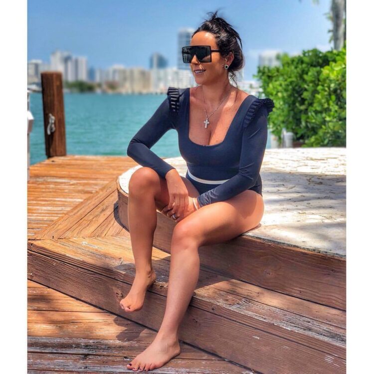 ines gomez mont feet 2