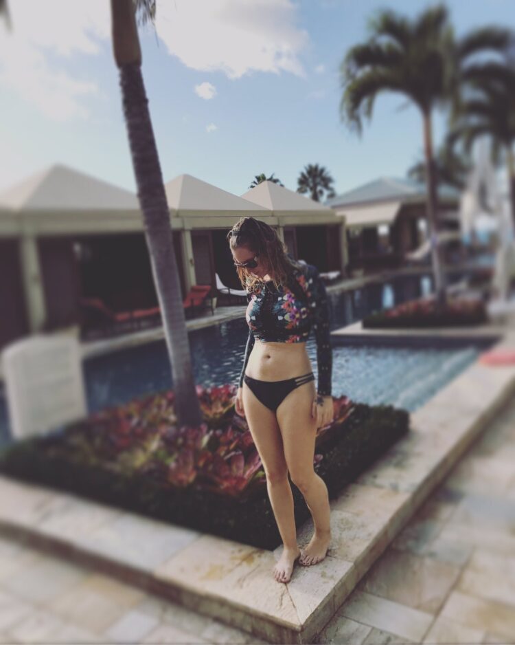 ingrid michaelson feet 3