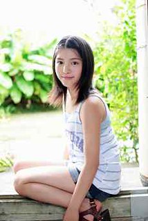 innocent annu feet 5