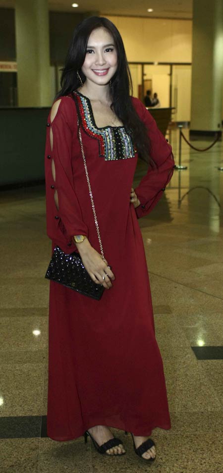 intan ladyana feet 2