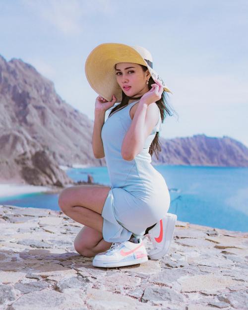 intan ratna juwita feet 1