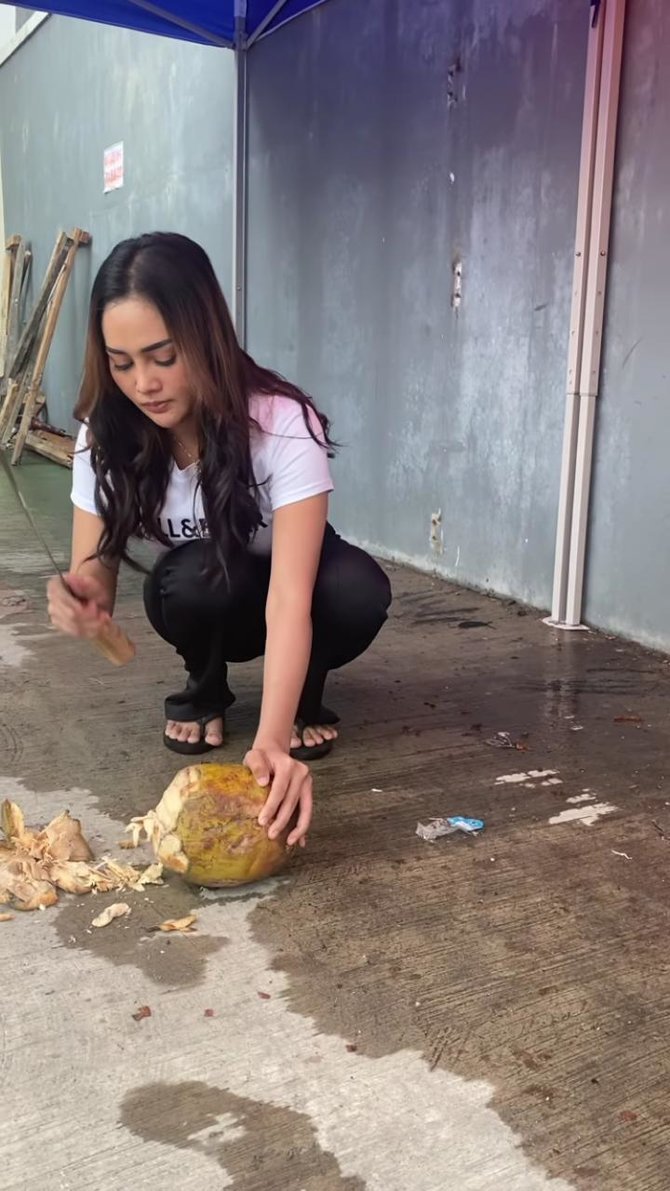 intan ratna juwita feet 2