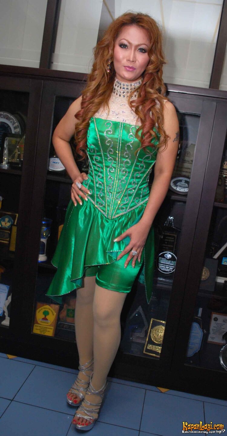 inul daratista feet 3