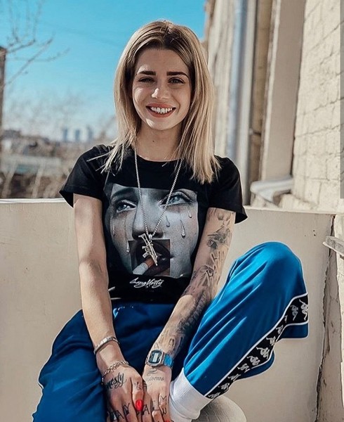 irena bendida feet 3