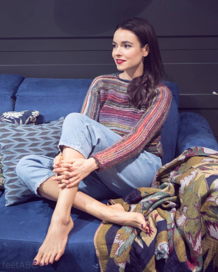 irena ponaroshku feet