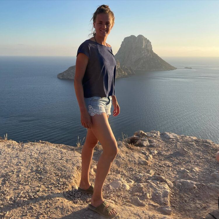 irene paredes feet 4