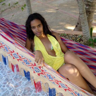 iris rodriguez feet 6