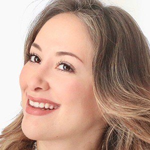 isabeau mendez feet 3