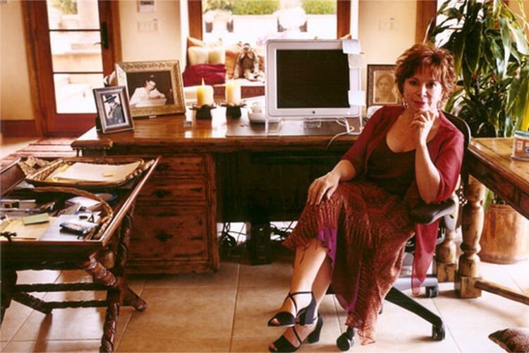 isabel allende feet 2