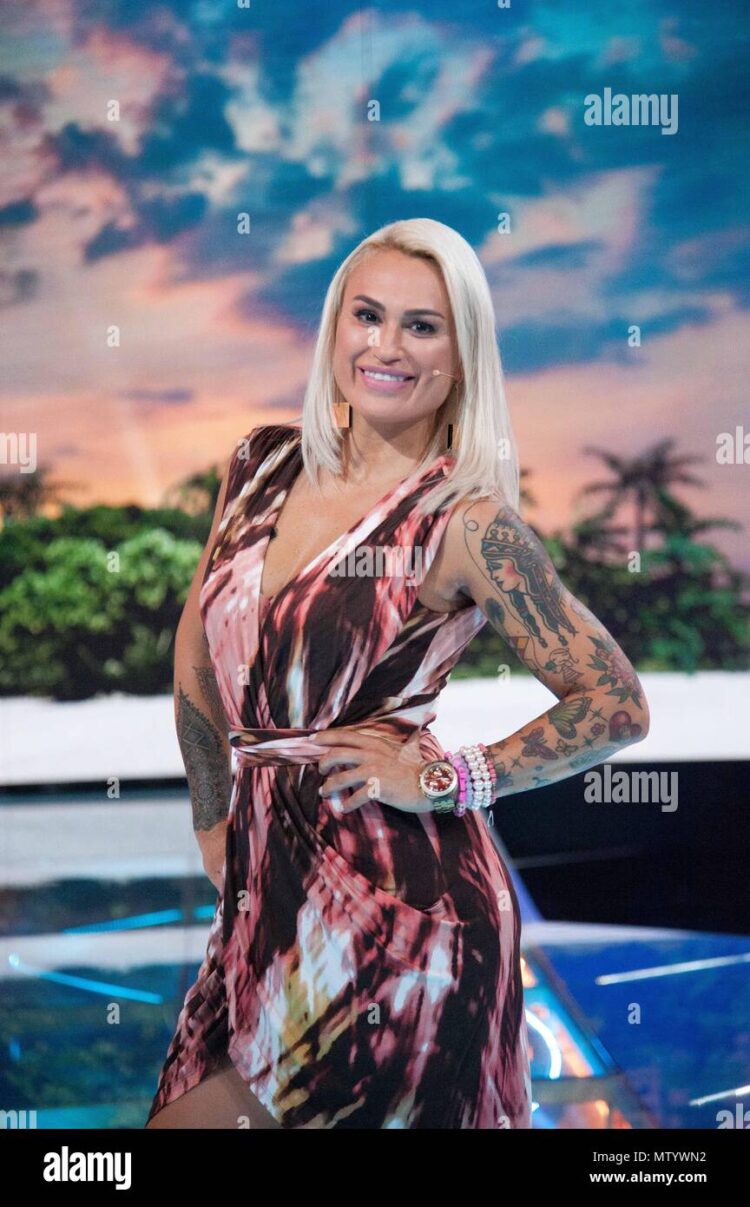 isabel castell feet 3