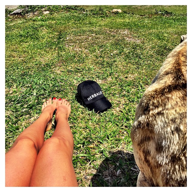 isabel cristina estrada feet 6